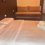 度假村 斯库台湖度假酒店 3*
