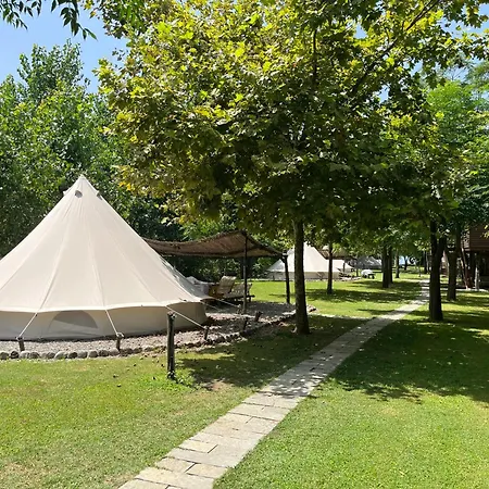 Shkodra Semesteranläggning (resort) Grilë