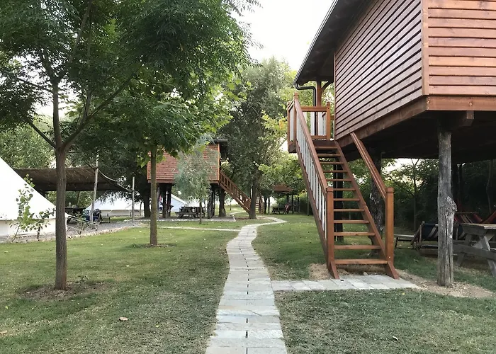 Shkodra 3* Grile